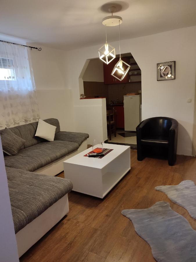V&J Apartments Podgorica Exterior foto